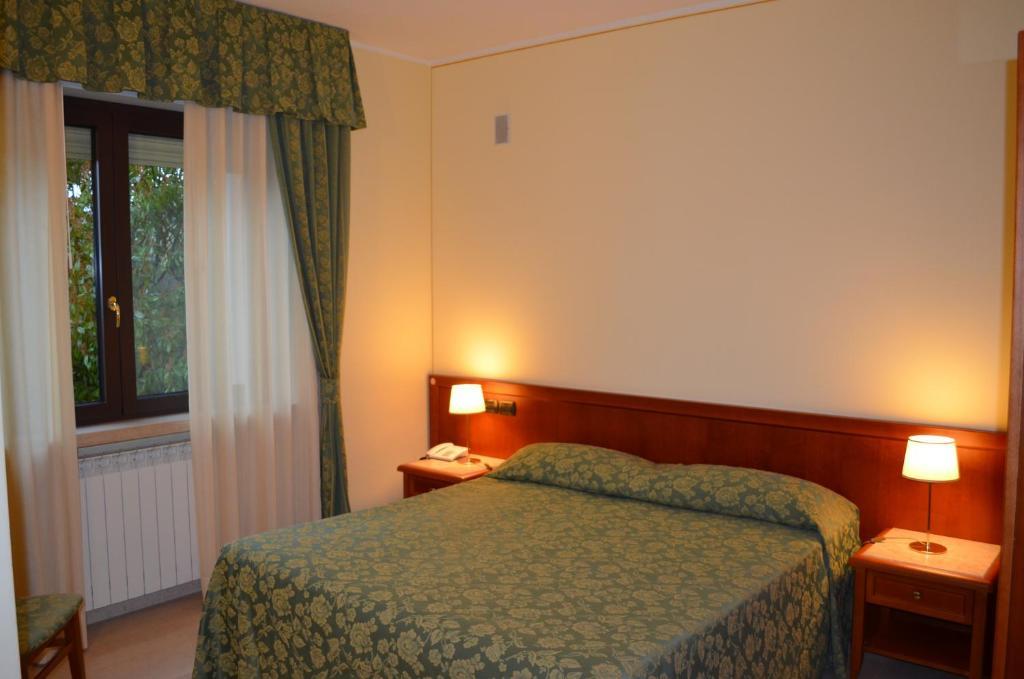Hotel Olioso Peschiera del Garda Exterior foto