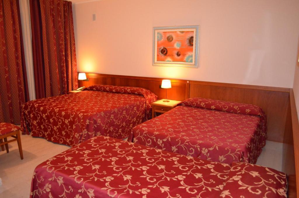 Hotel Olioso Peschiera del Garda Habitación foto