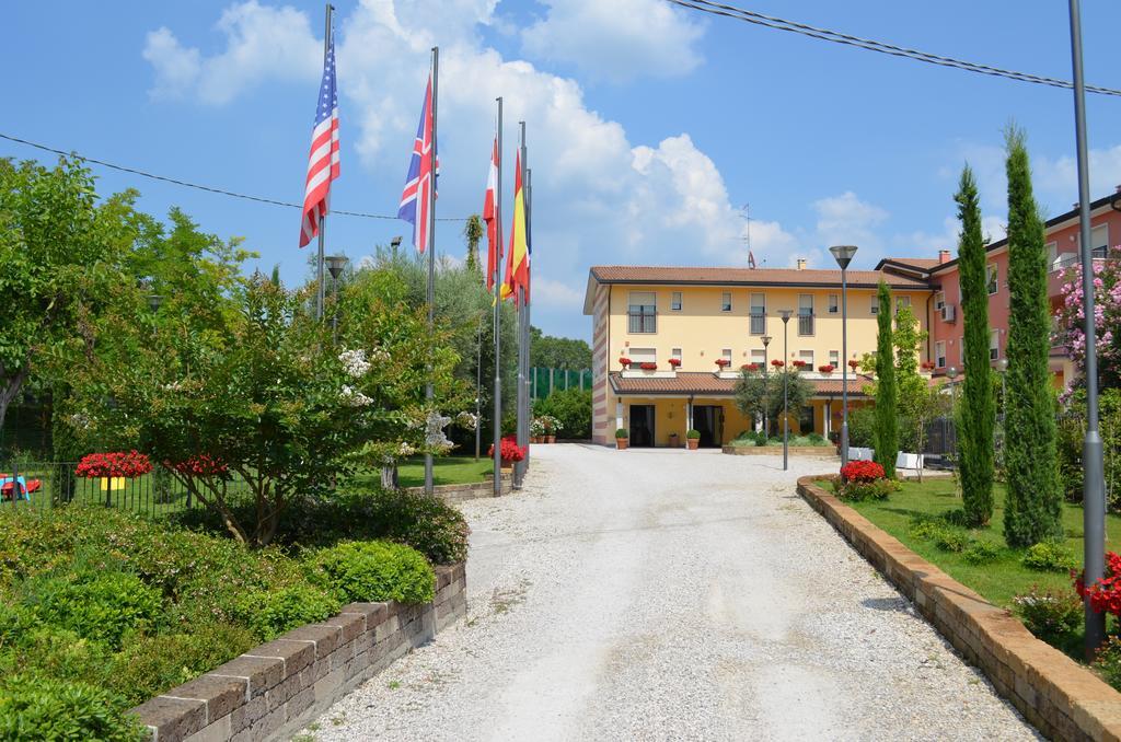Hotel Olioso Peschiera del Garda Exterior foto